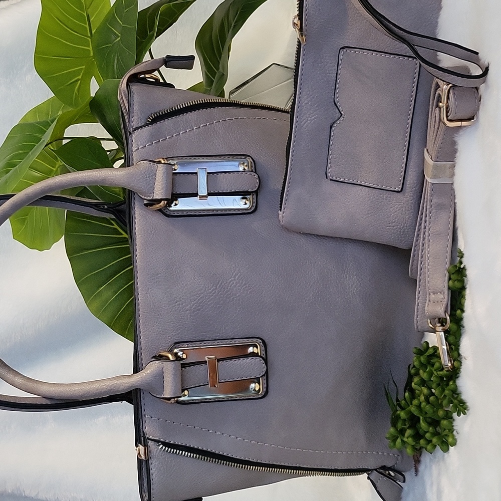 Tote and Wristlet Handbag combo!